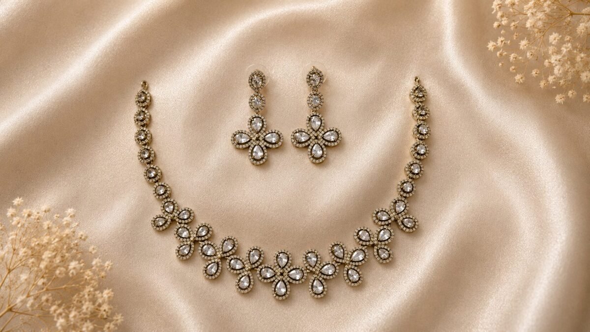 Blossom Trail Necklace Set - Image 7