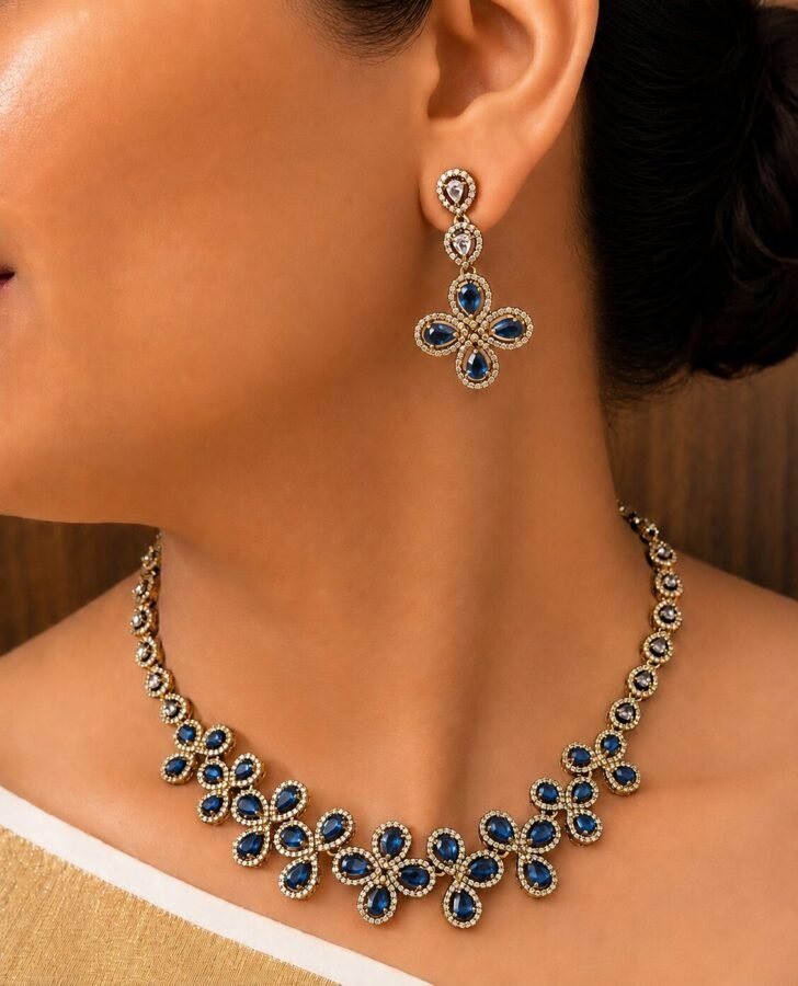 Blossom Trail Necklace Set