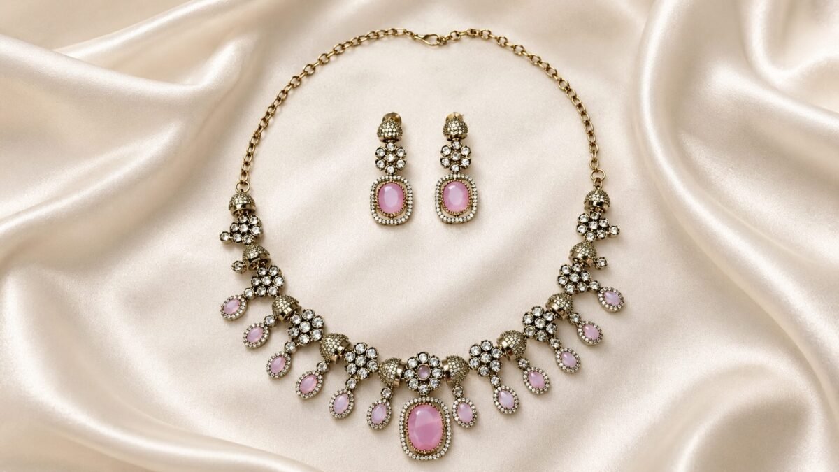Floral Drape Necklace Set - Image 3